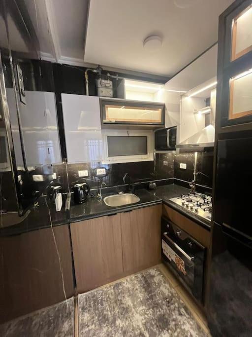 - 1 Bedroom Beauty