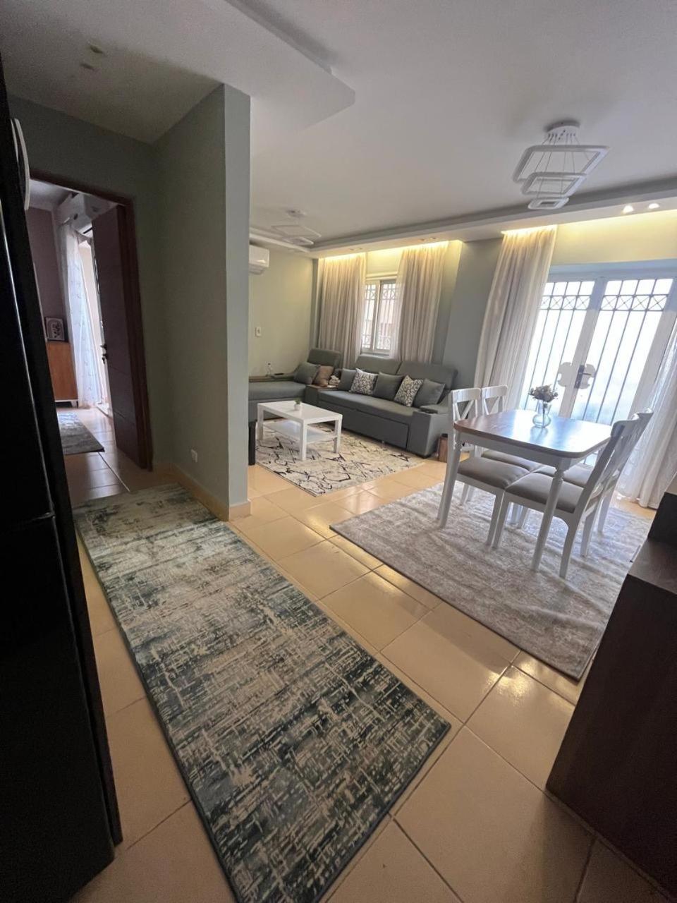 - 1 Bedroom Beauty Apartment *