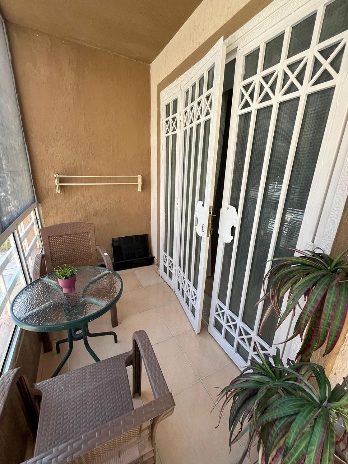 - 1 Bedroom Beauty Apartment *